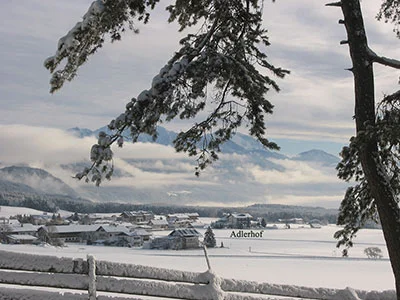 80 km geräumte Winterwanderwege ab dem Adlerhof. Das Sonnenplateau Miemubg mit den meisten Sonnenstunden in den Bergen ist der ideale Ausgangspunkt für Skifahrer, Langläufer und Winterwanderer.