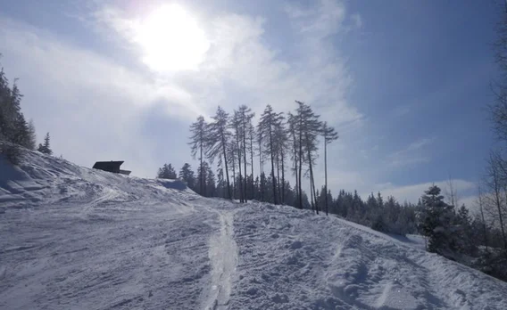 Grünberg Skitouren und Schneeschuhwandern Schneeschuhwanderung am Sonnenplateau Mieming in Tirol. Schöne Ferienwohnungen in Tirol mit Sauna.